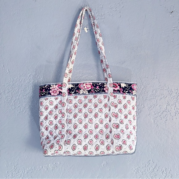 Vera Bradley Magnifique Leaf Tote And Turnlock Wallet - Picture 2 of 16